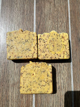 Load image into Gallery viewer, ORANGE CRANBERRY CLOVE *Essential oil soap*