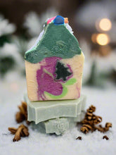 Load image into Gallery viewer, NORTHERN LIGHTS (Glow in the dark soap)

