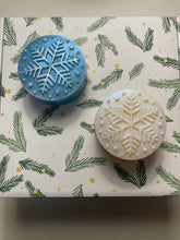 Load image into Gallery viewer, SNOWFLAKE SOAPS
